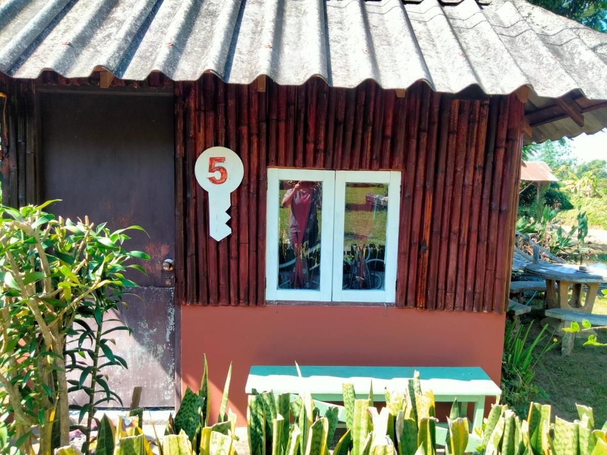 Rainbow House Pai Hotel Exterior photo